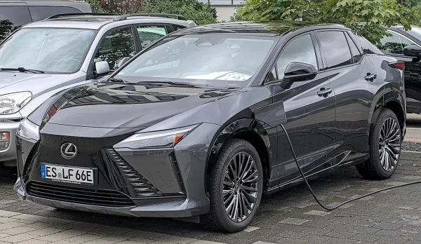 Lexus RZ