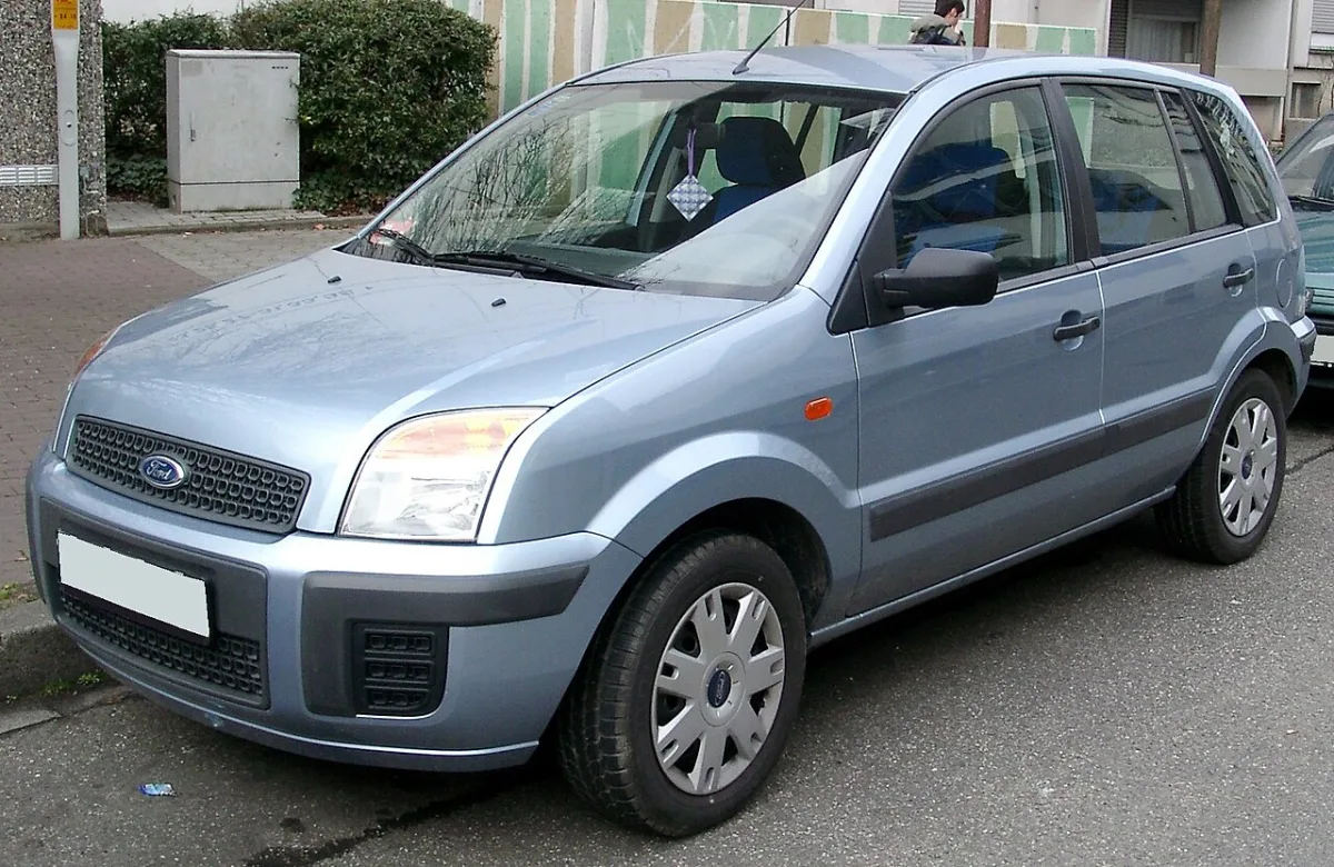 Ford Fusion I