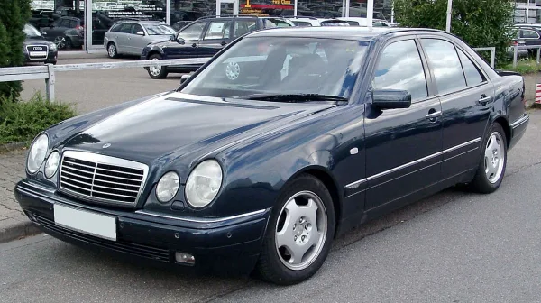 Mercedes-Benz E-Klasse 210