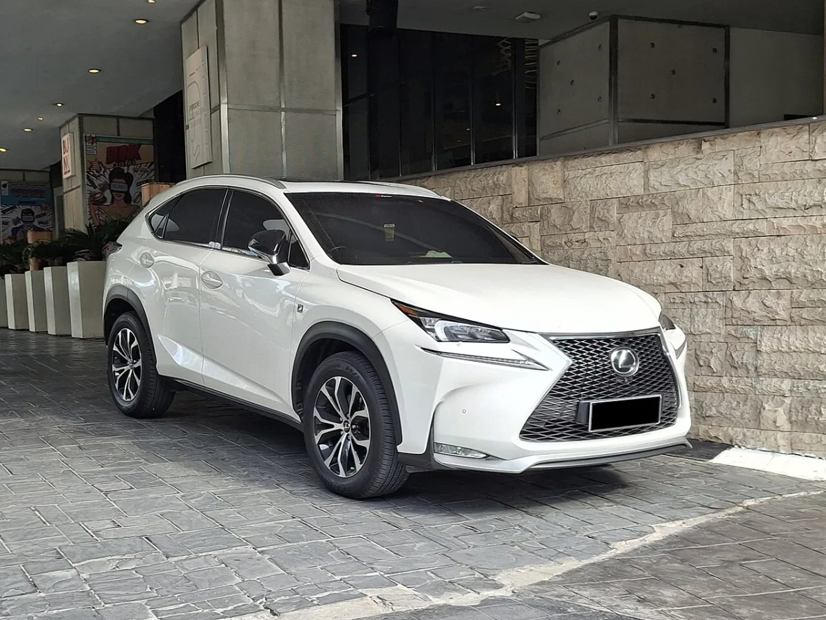 Lexus NX AZ1