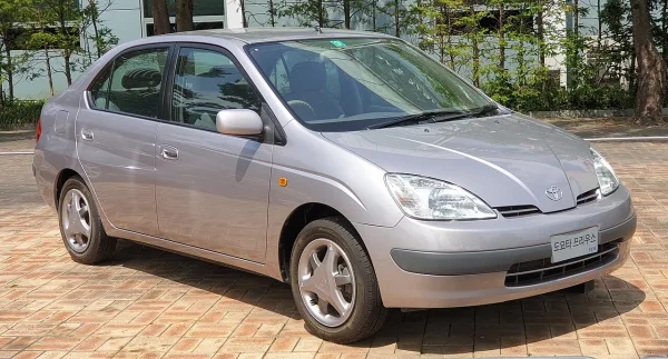 Toyota Prius NHW11