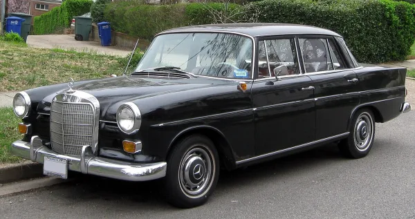 Mercedes-Benz 110
