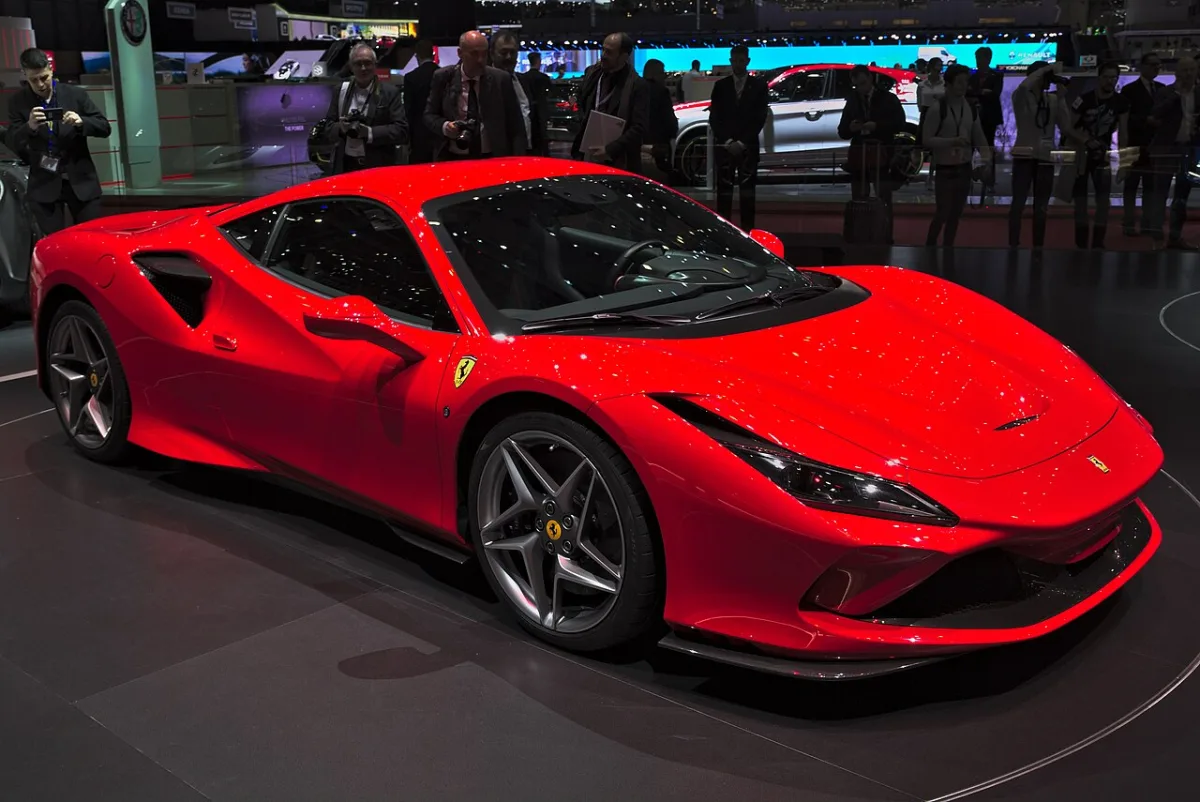 Ferrari F8 1. Generation