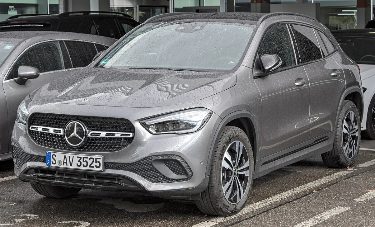 Mercedes-Benz GLA 247