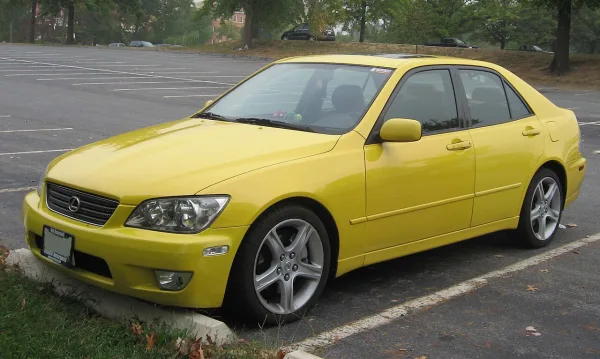 Lexus IS XE1