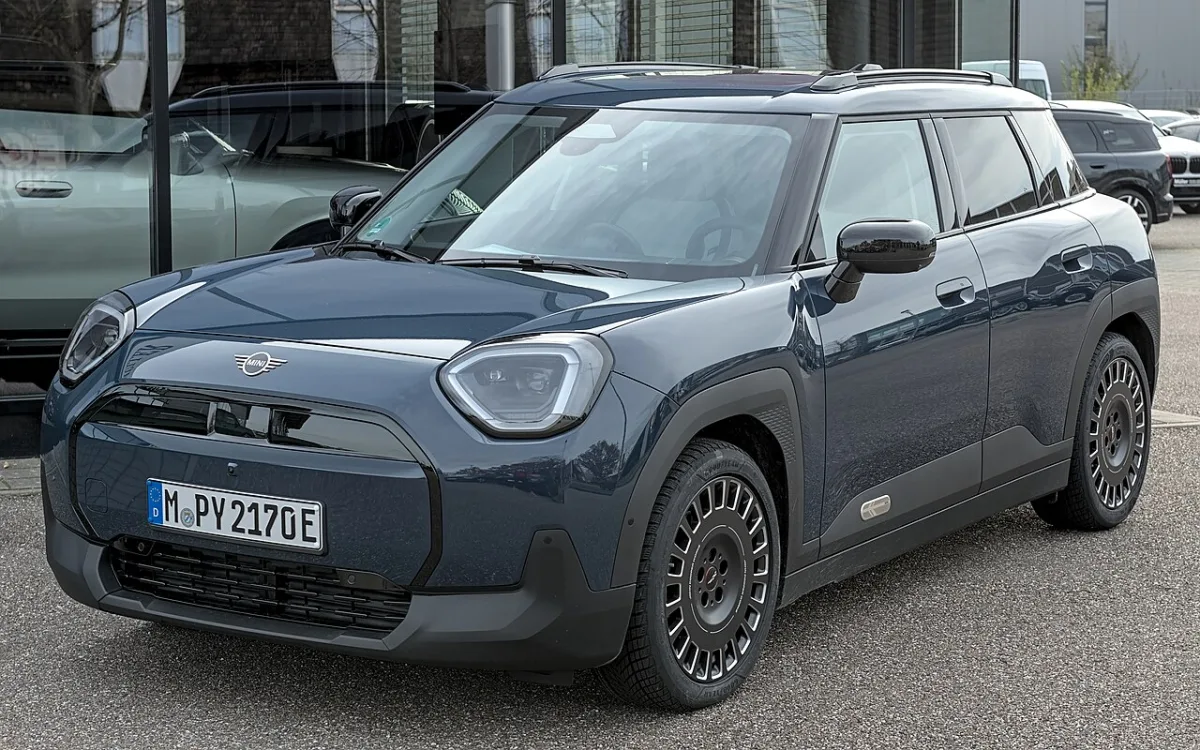 MINI Aceman J05