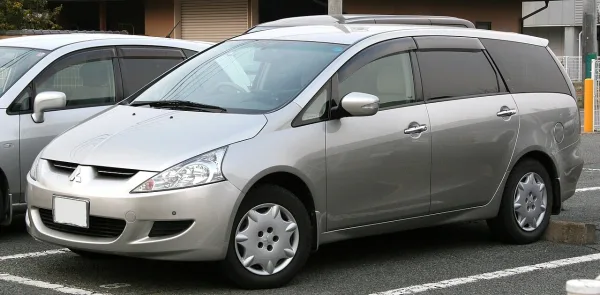 Mitsubishi Grandis 1. Generation