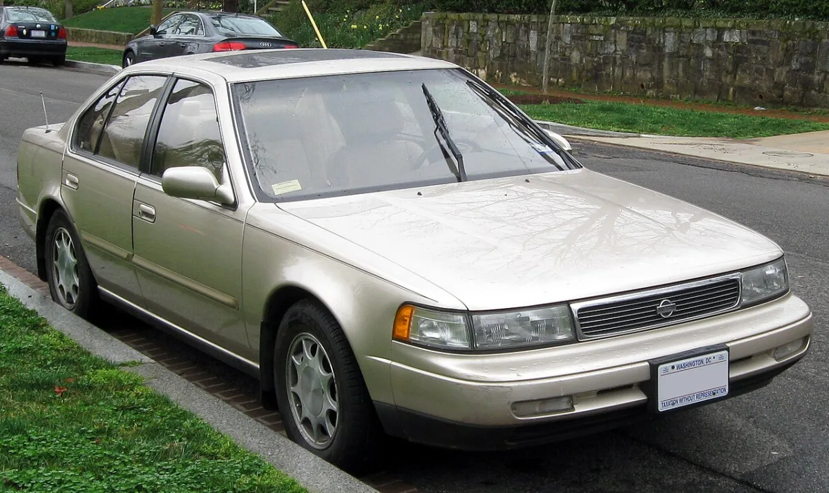 Nissan Maxima J30