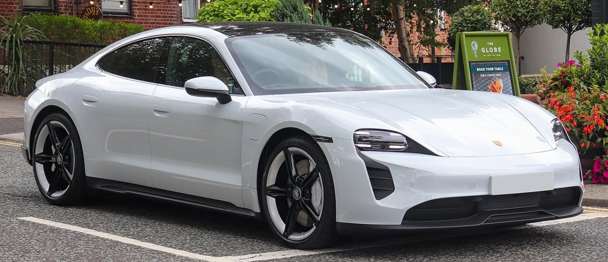 Porsche Taycan Y1A