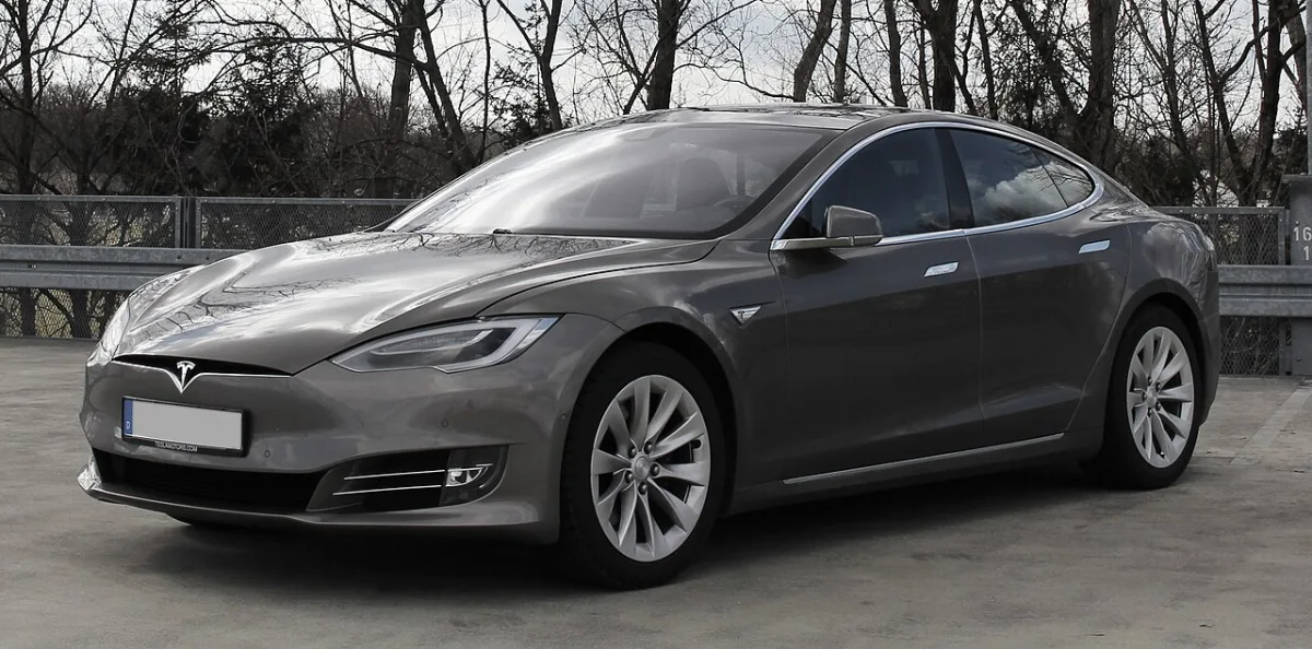 Tesla Model S 1. Generation