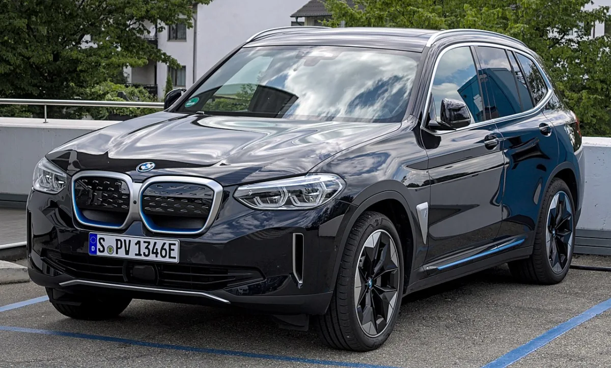 BMW iX3 G08