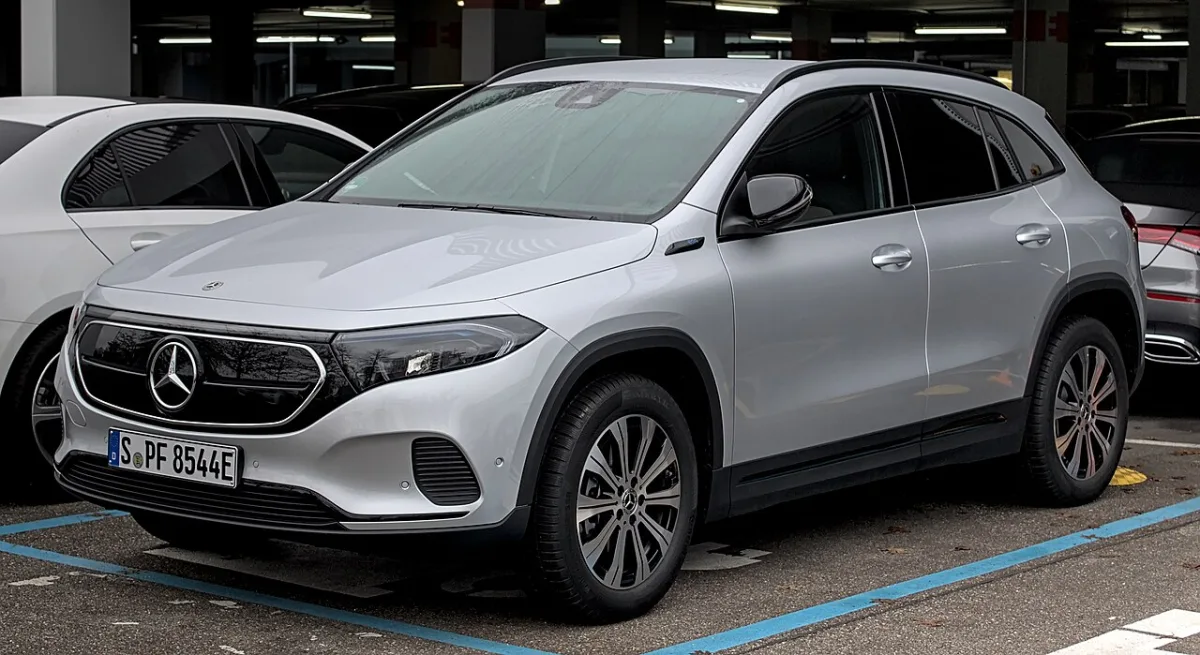 Mercedes-Benz EQA 243