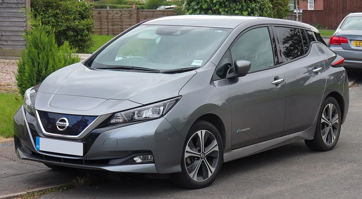 Nissan Leaf ZE1