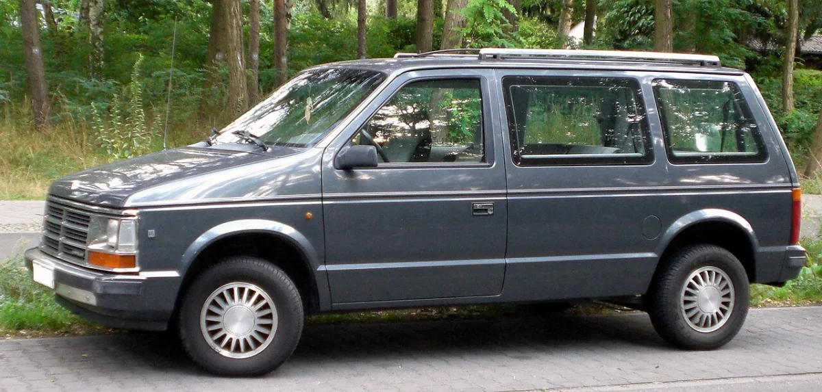 Chrysler Voyager 1. Generation