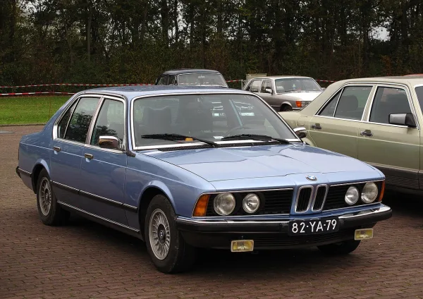 BMW 7 serija E23