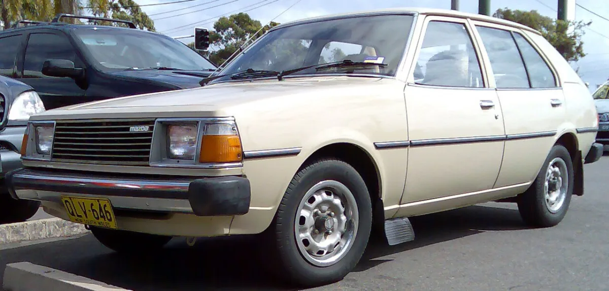 Mazda 323 FA4