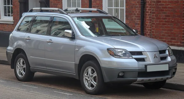 Mitsubishi Outlander 1. Generation