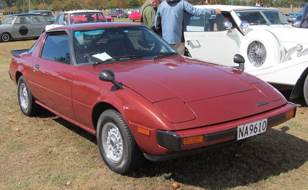 Mazda RX-7 FB