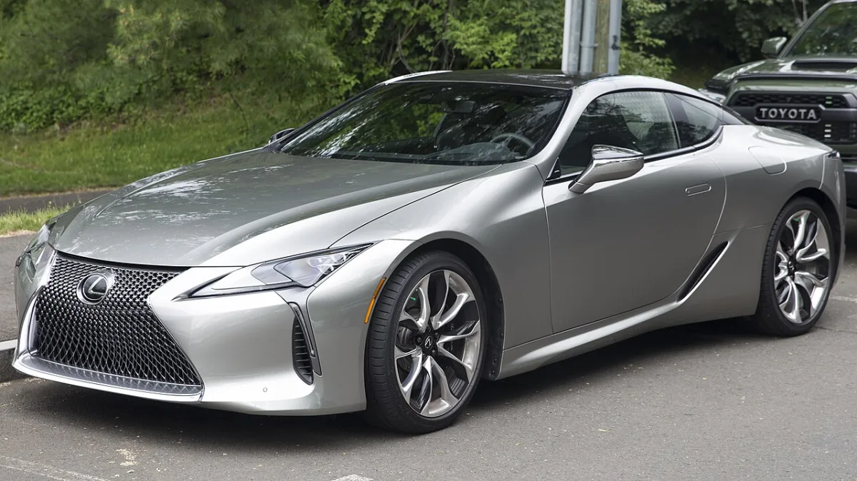 Lexus LC Z10