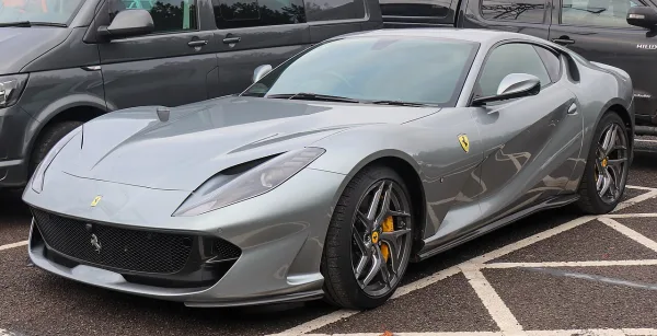 Ferrari 812