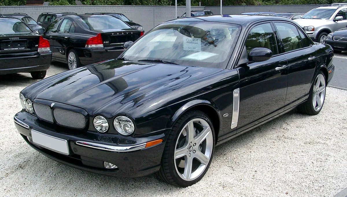 Jaguar XJ X308