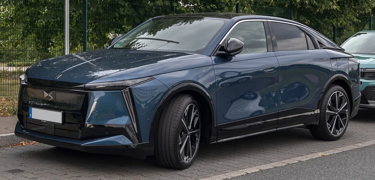 DS Automobiles N°8 1. Generation