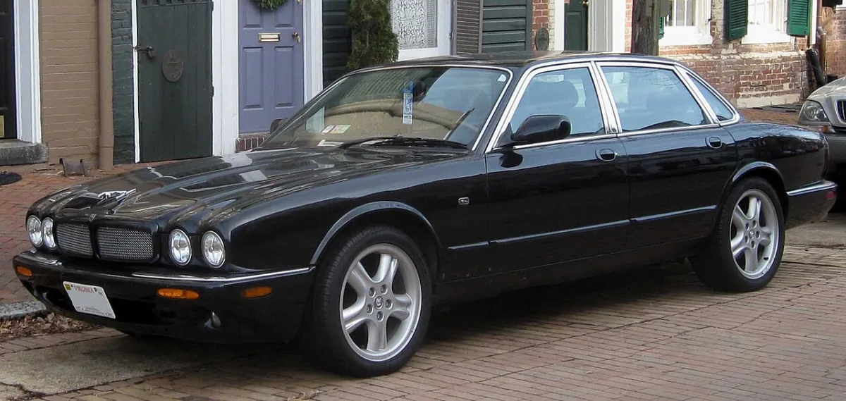 Jaguar Daimler X308