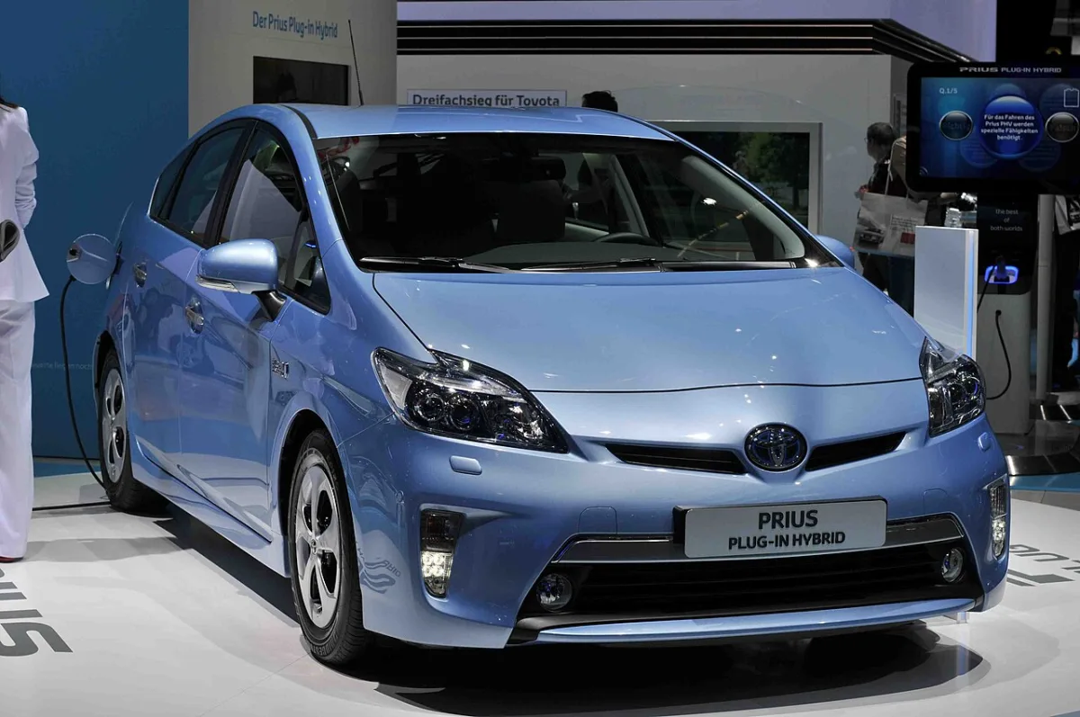 Toyota Prius+ XW3/4