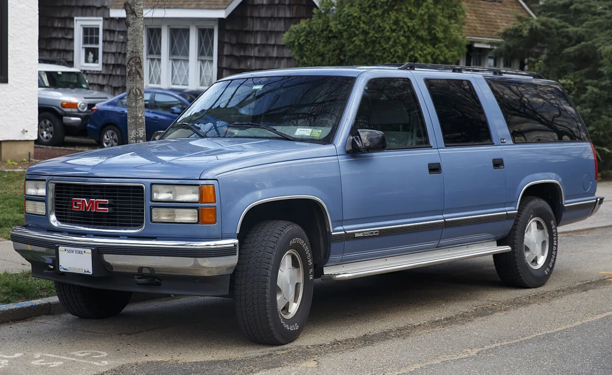 Chevrolet Suburban 1. Generation