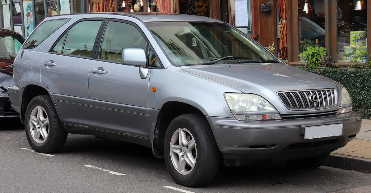 Lexus RX XU1