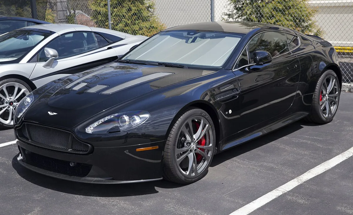 Aston Martin Vantage 1. Generation