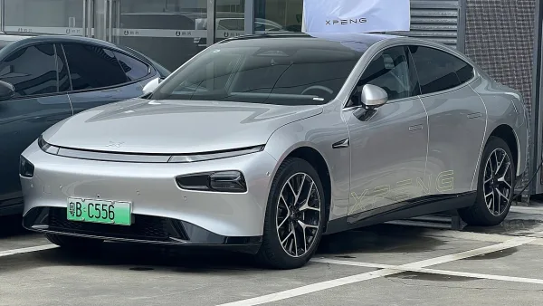 XPeng P7+